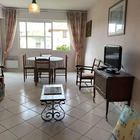 Biarritz, 2 Pieces, 4 Personnes - Fr-1-248-101 아파트 *